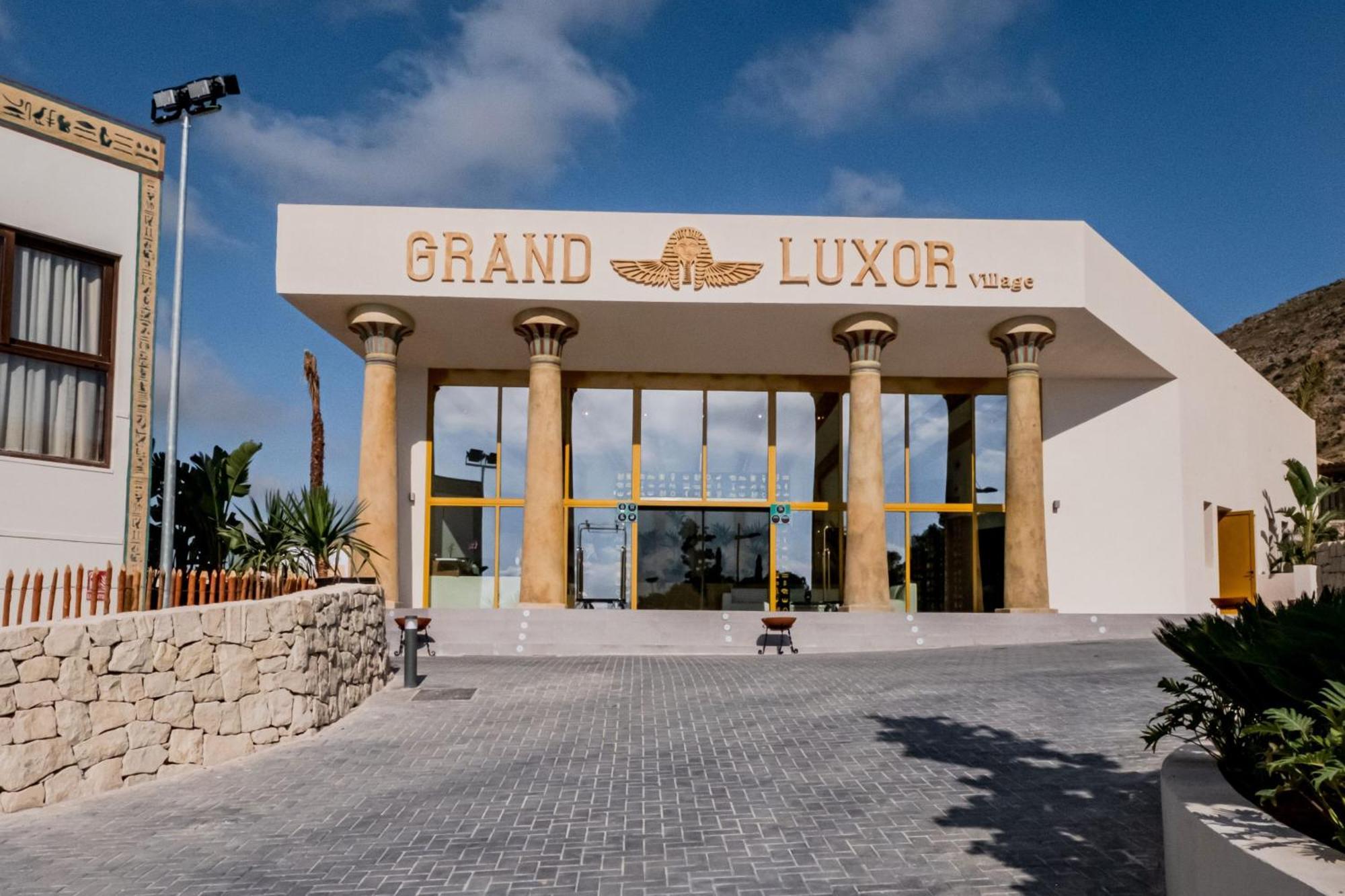Grand Luxor Costa Blanca